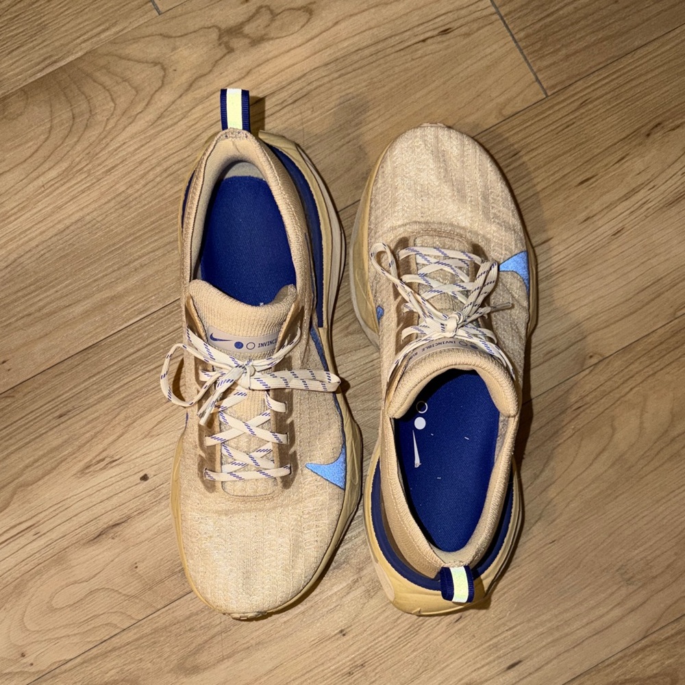 Nike Invincible Run 3 - gently worn